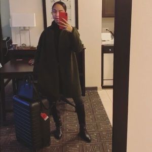 Meet your Posher, Mikaela